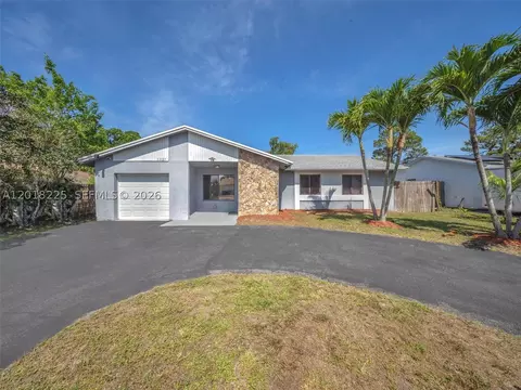 1027 SW 49th Ter, Margate, FL 33068