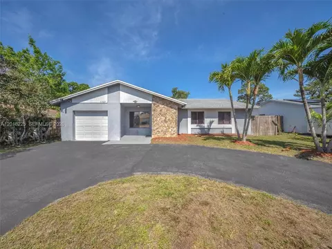1027 SW 49th Ter, Margate, FL 33068