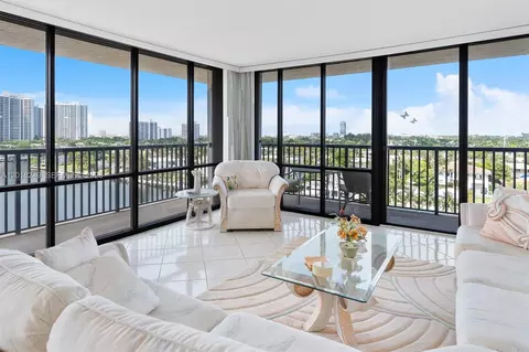 2017 S Ocean Dr #910, Hallandale Beach, FL 33009
