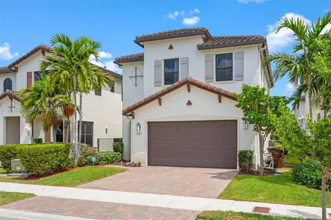 Exterior - 3323 W 96th Pl, Hialeah, FL 33018 photo 2 of 9
