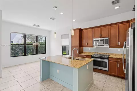 Kitchen - 3323 W 96th Pl, Hialeah, FL 33018 photo 1 of 4