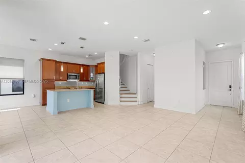 Living - 3323 W 96th Pl, Hialeah, FL 33018 photo 2 of 11