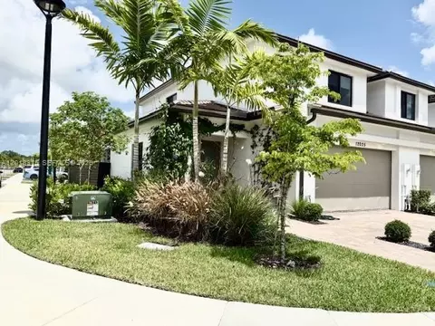 12025 SW 83rd Pl, Miami, FL 33156