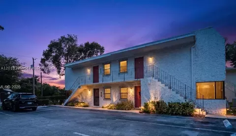 8701 SW 141st St #B4, Palmetto Bay, FL 33176