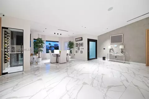16431 NE 34th Ave, North Miami Beach, FL 33160