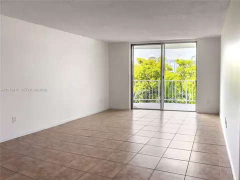 496 NW 165th St Rd #D-410, Miami, FL 33169
