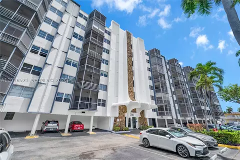 200 Diplomat Pkwy #336, Hallandale Beach, FL 33009