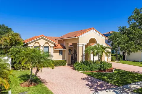 1170 NW 166th Ave, Pembroke Pines, FL 33028