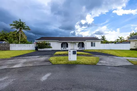 16713 SW 107th Pl, Miami, FL 33157
