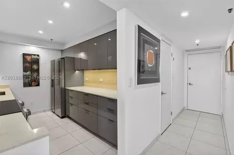 20505 E Country Club Dr #1431, Aventura, FL 33180