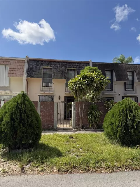 9127 SW 96th Ave, Miami, FL 33176