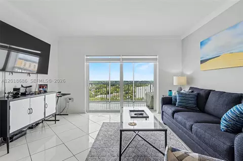 3850 Washington St #1115, Hollywood, FL 33021