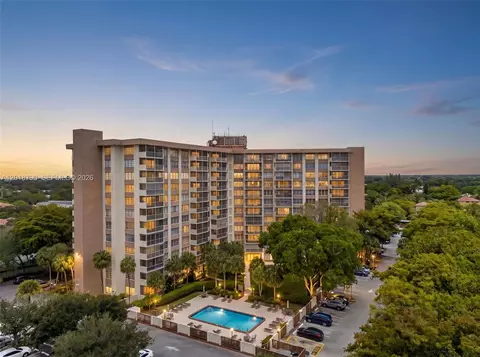10777 W Sample Rd #209, Coral Springs, FL 33065