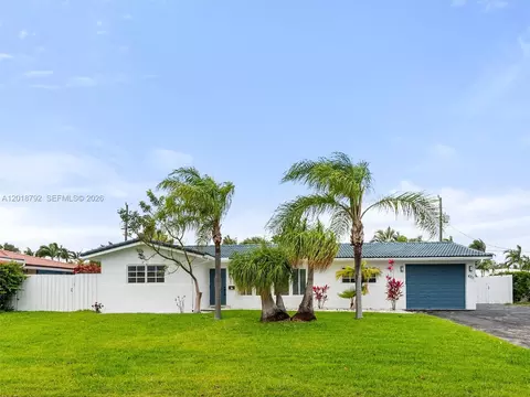 4211 NE 27th Ave, Lighthouse Point, FL 33064