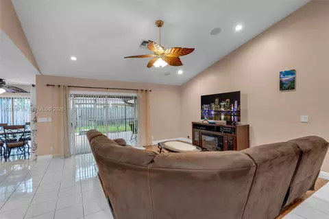 Living - 7817 Sunflower Dr, Margate, FL 33063 photo 2 of 6