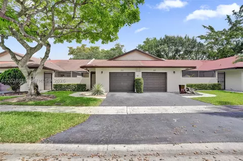 9011 NW 61st St, Tamarac, FL 33321