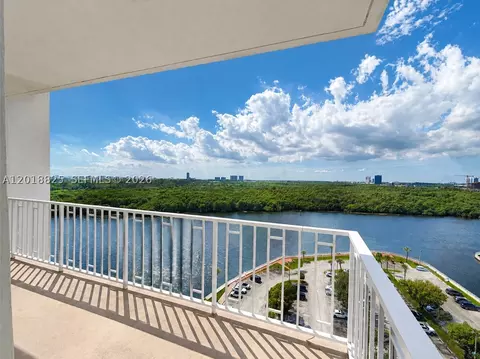 500 Bayview Dr #1421, Sunny Isles Beach, FL 33160