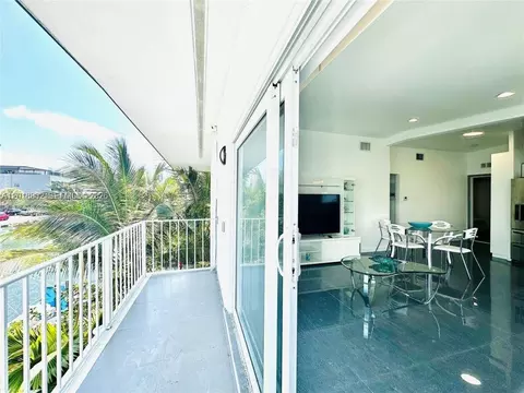 3751 NE 170th St #4, North Miami Beach, FL 33160