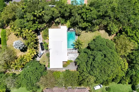 View/Area - 7480 SW 122nd St, Pinecrest, FL 33156 photo 1 of 7