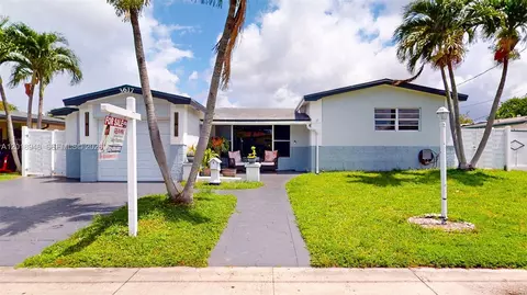 3617 NW 37th St, Lauderdale Lakes, FL 33309