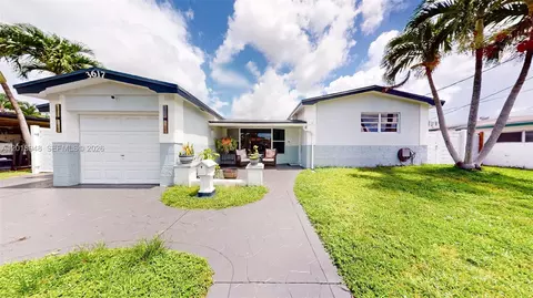 3617 NW 37th St, Lauderdale Lakes, FL 33309