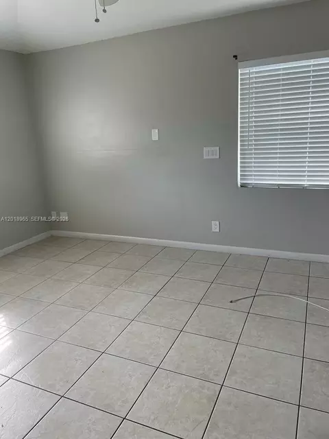 5328 SW 18th St, Hollywood, FL 33023