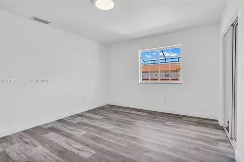 Bedroom - 10101 W Okeechobee Rd #16202, Hialeah Gardens, FL 33016 photo 5 of 6