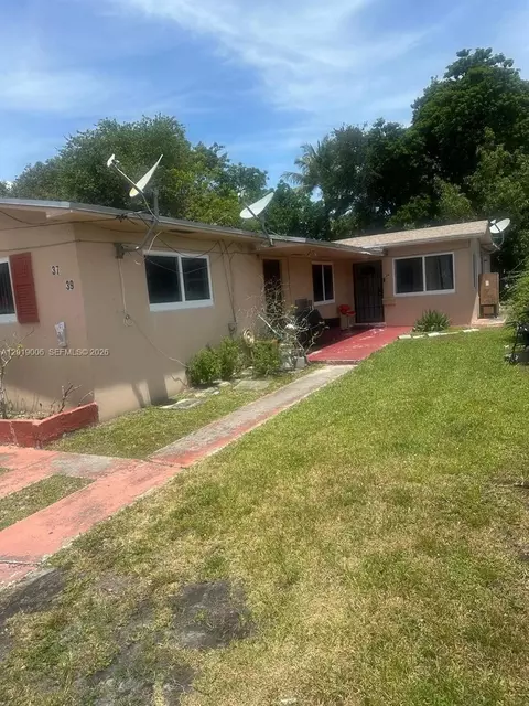 37 NE 168th St, North Miami Beach, FL 33162