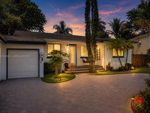 351 NE 117th St, Miami, FL 33161