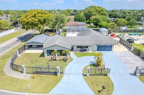 16181 SW 284th St, Homestead, FL 33033