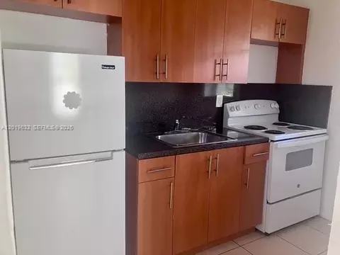 3698 William Ave #6, Miami, FL 33133