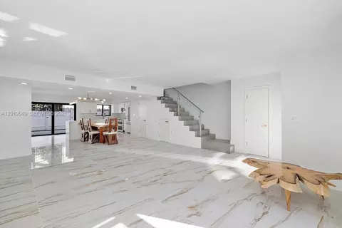 16449 NE 26th Ave #16, North Miami Beach, FL 33160