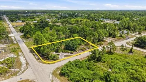 911 Sterling, Lehigh Acres, FL 33974