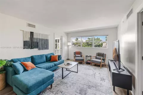 1881 Washington Ave #4B, Miami Beach, FL 33139