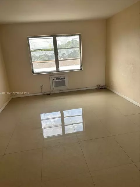1050 E Sample Rd #208, Pompano Beach, FL 33064 photo 2