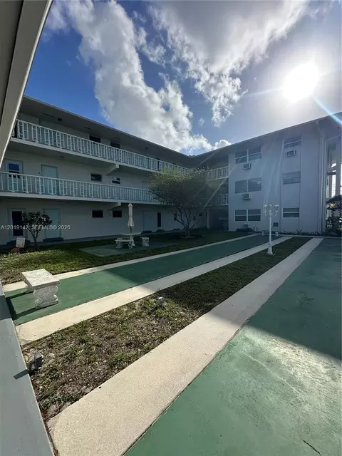 1050 E Sample Rd #208, Pompano Beach, FL 33064 photo 7