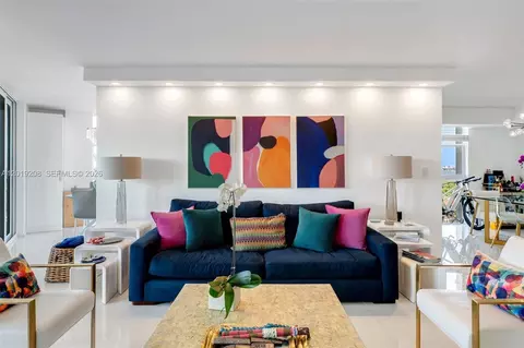 1000 Quayside Ter #901, Miami, FL 33138