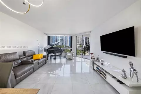 Living - 520 Brickell Key Dr #A710, Miami, FL 33131 photo 1 of 2