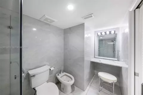 Bath - 520 Brickell Key Dr #A710, Miami, FL 33131 photo 4 of 4