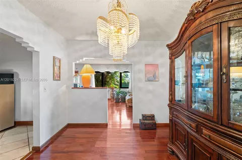 Entry Way - 511 Dunad Ave, Opa Locka, FL 33054 photo 2 of 2