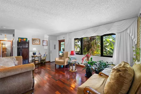 Living - 511 Dunad Ave, Opa Locka, FL 33054 photo 3 of 9