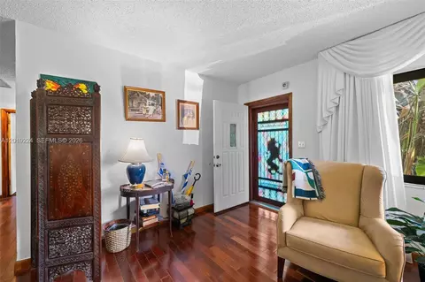 Entry Way - 511 Dunad Ave, Opa Locka, FL 33054 photo 1 of 2