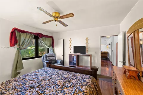 Bedroom - 511 Dunad Ave, Opa Locka, FL 33054 photo 1 of 6