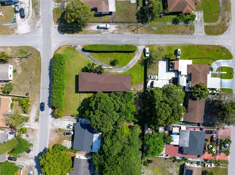View/Area - 511 Dunad Ave, Opa Locka, FL 33054 photo 2 of 5