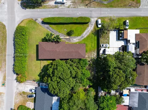 View/Area - 511 Dunad Ave, Opa Locka, FL 33054 photo 4 of 5