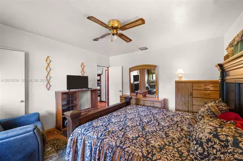 Bedroom - 511 Dunad Ave, Opa Locka, FL 33054 photo 2 of 6