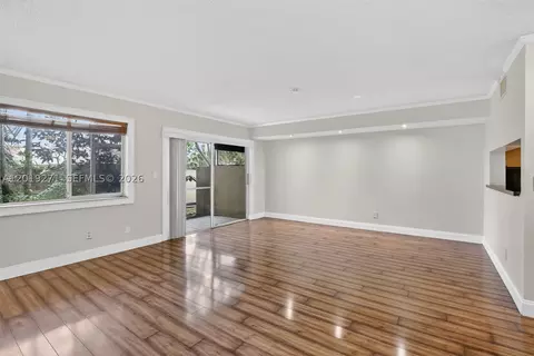 7957 NW 7th Ct, Plantation, FL 33324