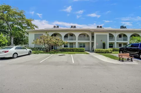 1108 Bahama Bnd #B1, Coconut Creek, FL 33066