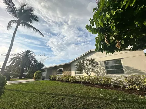3245 Village Green Dr, Miami, FL 33175