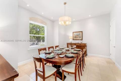 Dining - 12801 Old Cutler Rd, Pinecrest, FL 33156 photo 2 of 2